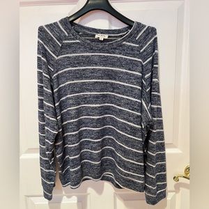 Umgee USA ladies sweater
